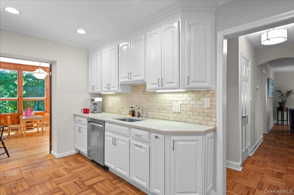 55 Argyle Road Scarsdale, NY 10583