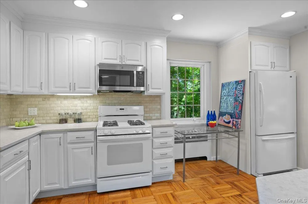 55 Argyle Road Scarsdale, NY 10583
