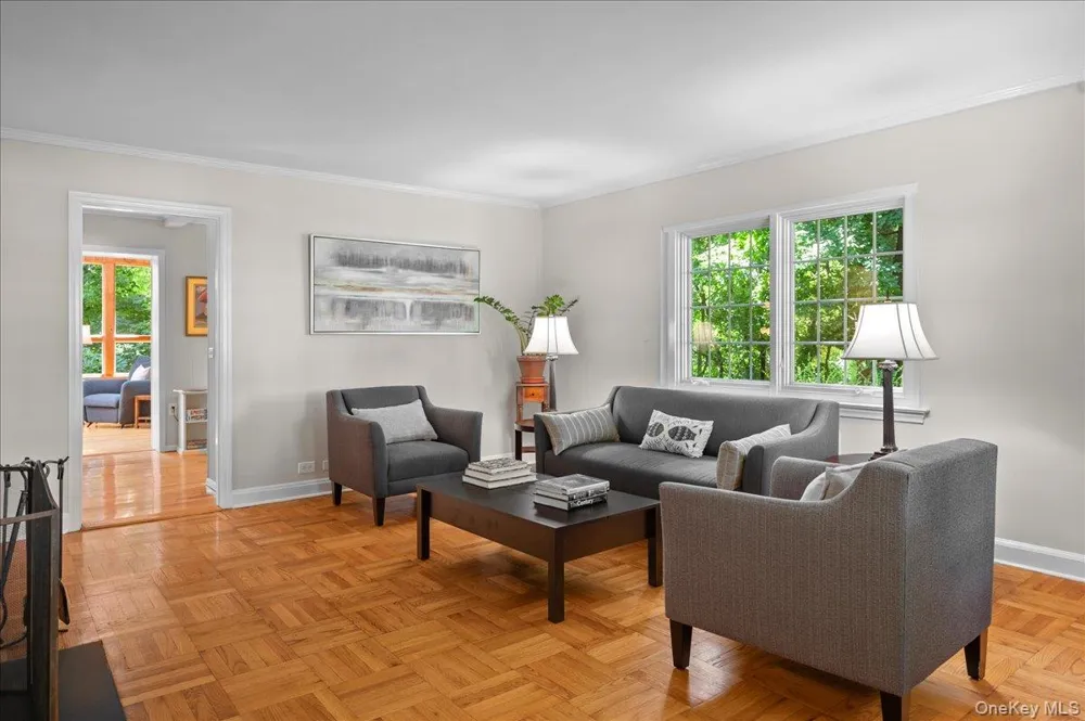55 Argyle Road Scarsdale, NY 10583
