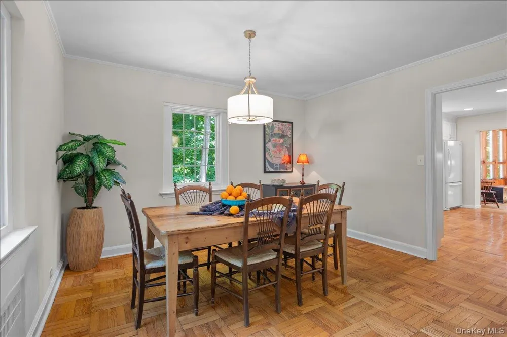 55 Argyle Road Scarsdale, NY 10583