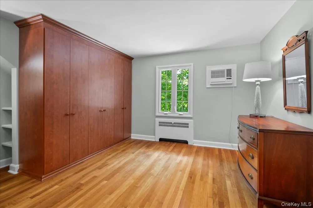 55 Argyle Road Scarsdale, NY 10583
