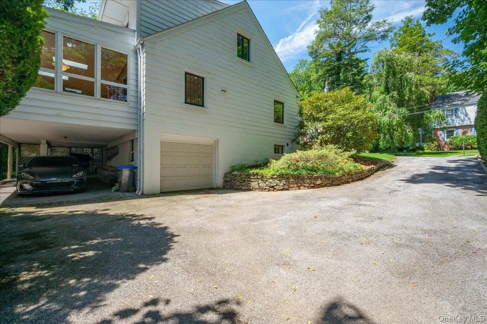 55 Argyle Road Scarsdale, NY 10583