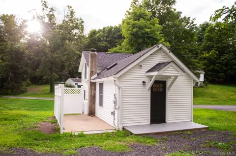 449 Quaker Lane #COTTAGE