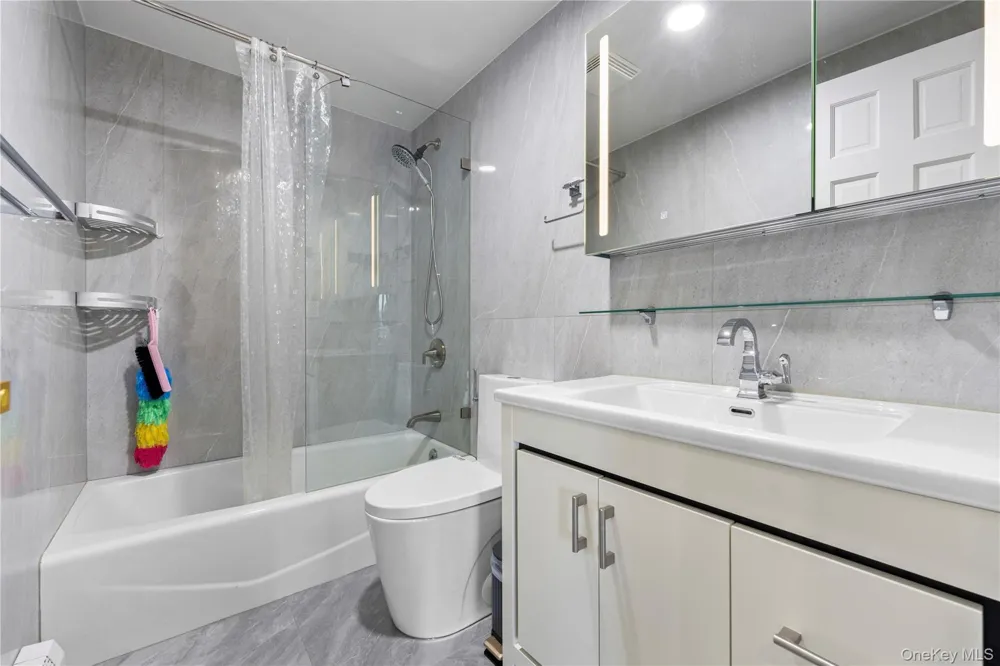 43-18 Main Street #12A Flushing, NY 11355