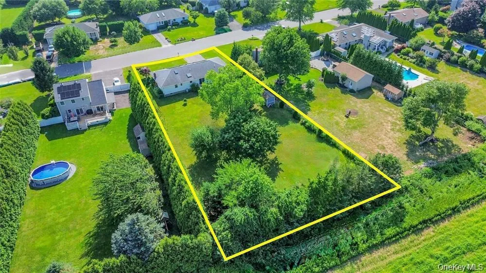 124 Donna Drive Baiting Hollow, NY 11933