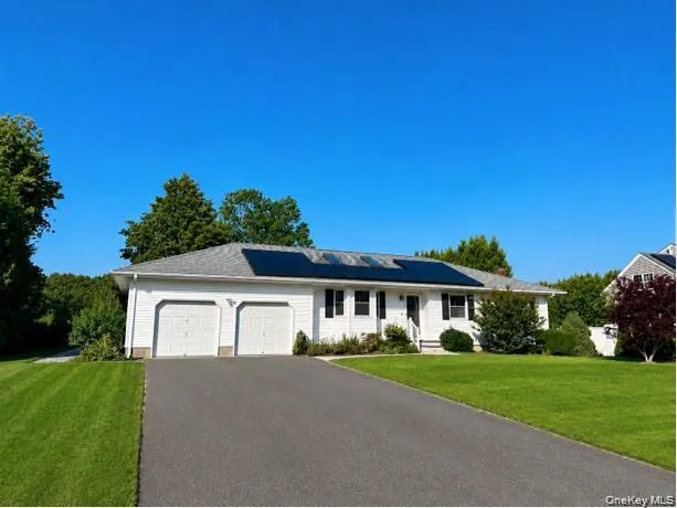 124 Donna Drive Baiting Hollow, NY 11933