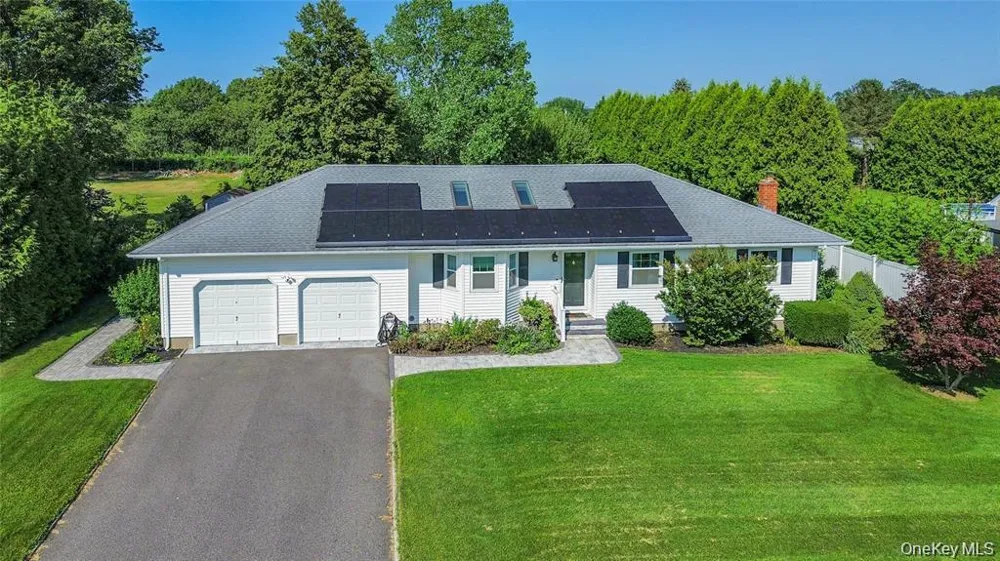 124 Donna Drive Baiting Hollow, NY 11933