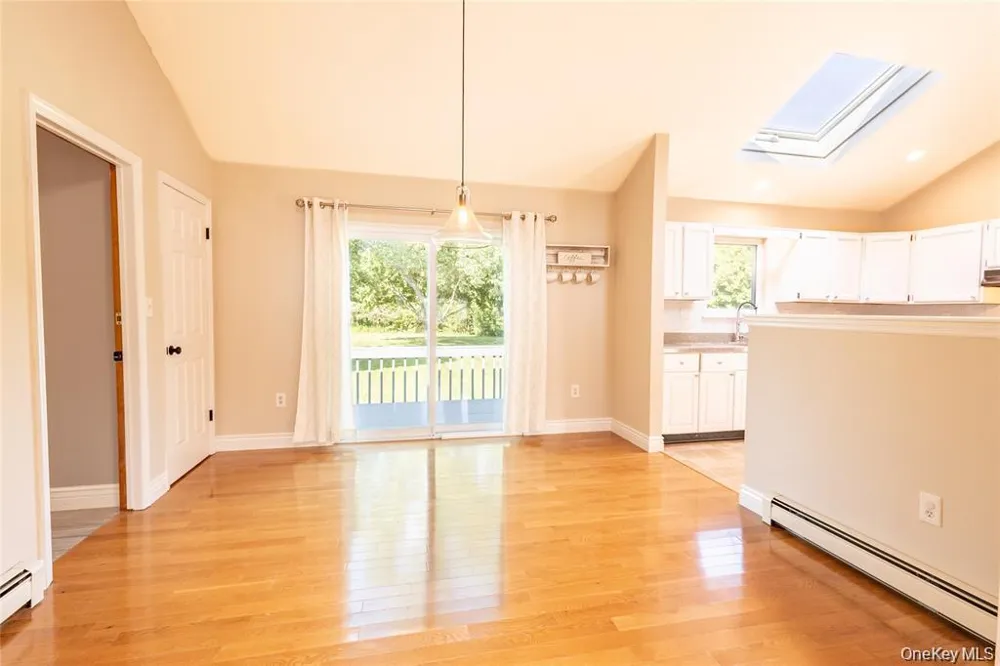 124 Donna Drive Baiting Hollow, NY 11933