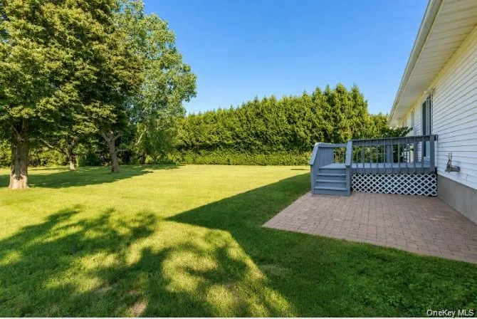 124 Donna Drive Baiting Hollow, NY 11933