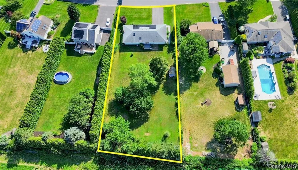 124 Donna Drive Baiting Hollow, NY 11933