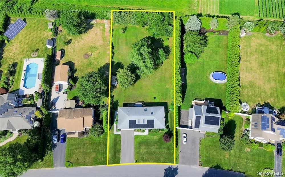 124 Donna Drive Baiting Hollow, NY 11933