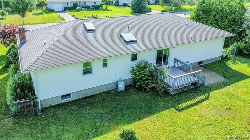 124 Donna Drive Baiting Hollow, NY 11933