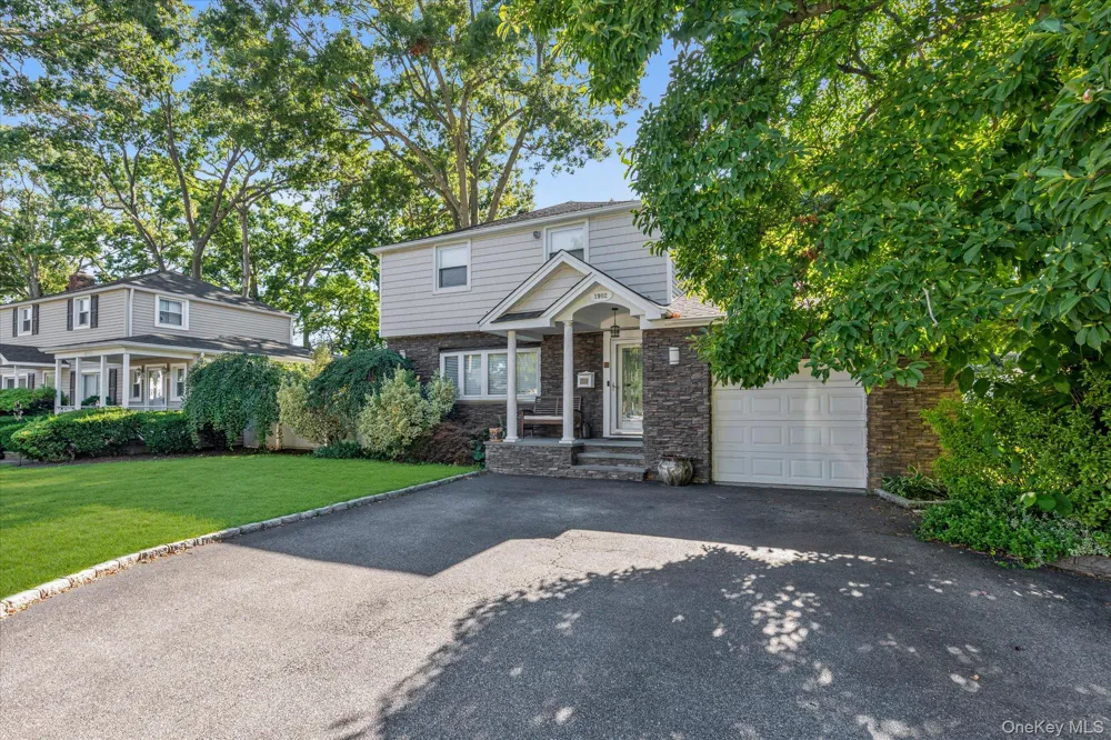 1992 Merrick Avenue Merrick, NY 11566