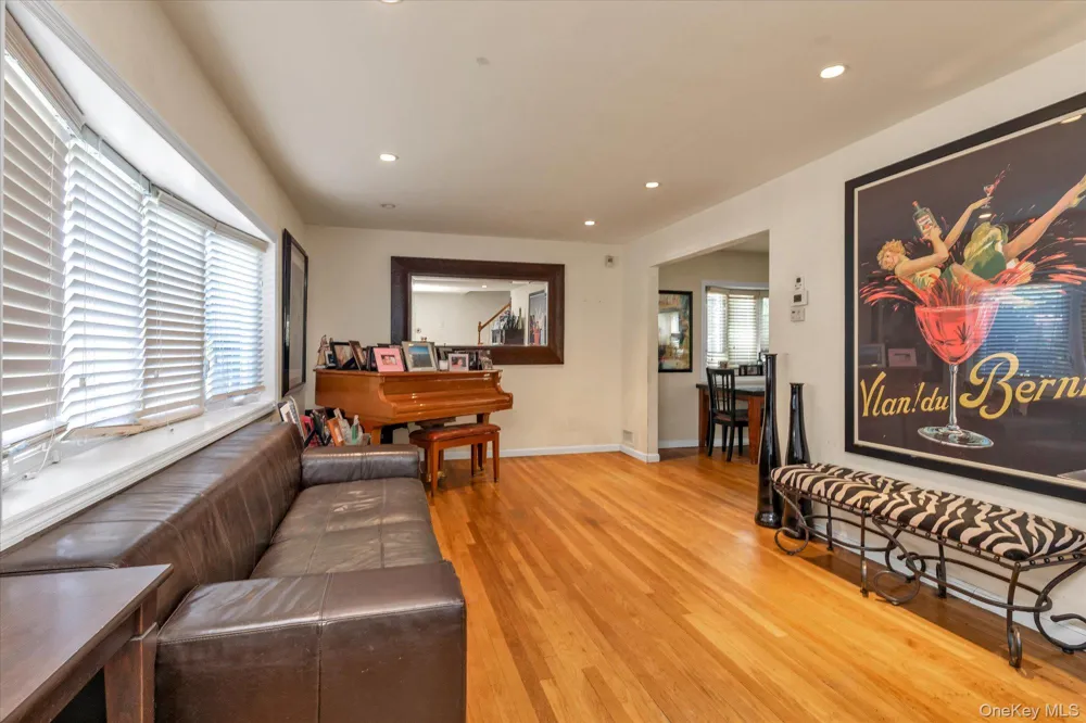 1992 Merrick Avenue Merrick, NY 11566