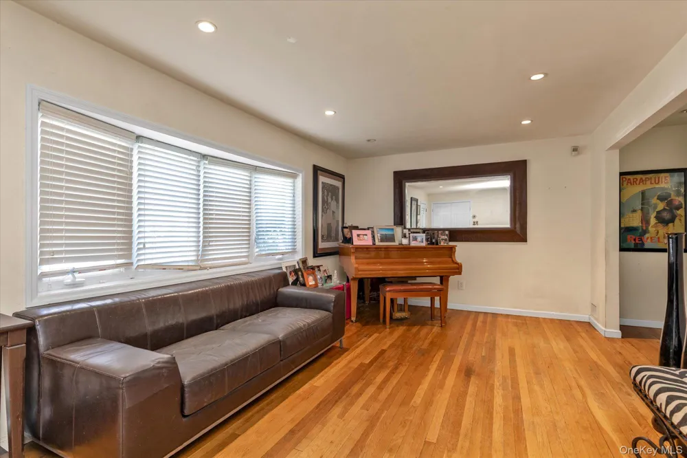 1992 Merrick Avenue Merrick, NY 11566
