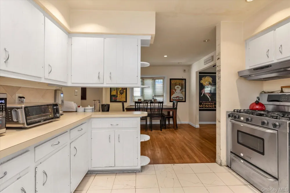 1992 Merrick Avenue Merrick, NY 11566