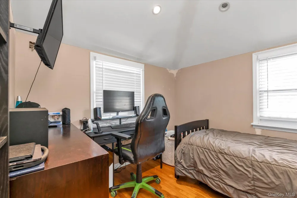1992 Merrick Avenue Merrick, NY 11566