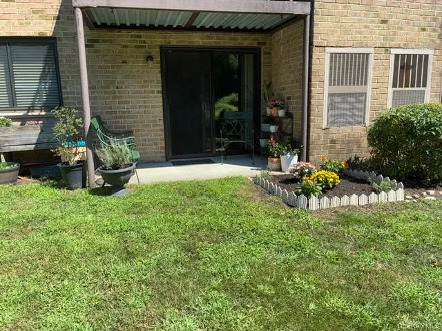 66 Pinebrook Place #66 Bay Shore, NY 11706