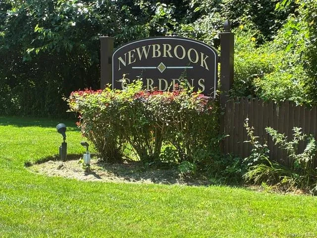 66 Pinebrook Place #66 Bay Shore, NY 11706