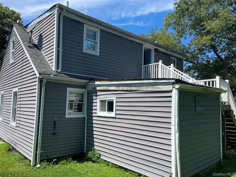 32 7th Avenue S Huntington Station, NY 11746