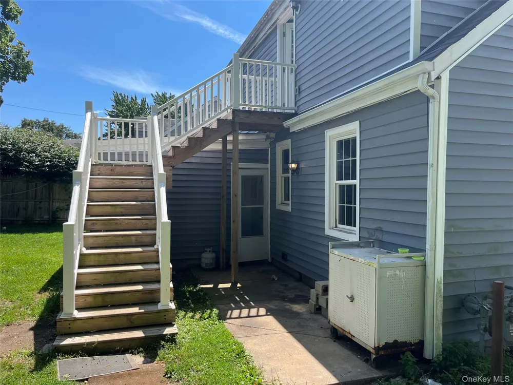 32 7th Avenue S Huntington Station, NY 11746