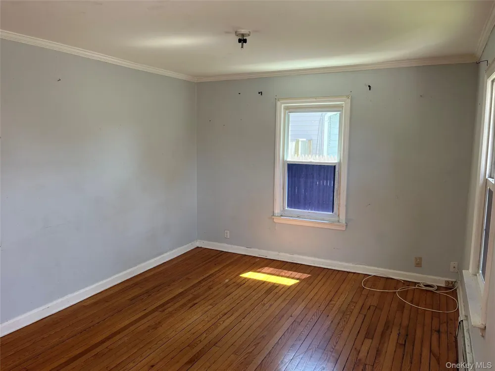 32 7th Avenue S Huntington Station, NY 11746