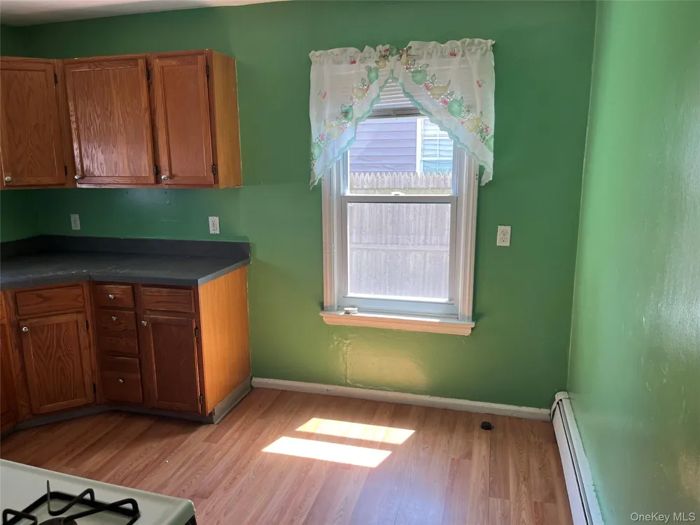 32 7th Avenue S Huntington Station, NY 11746