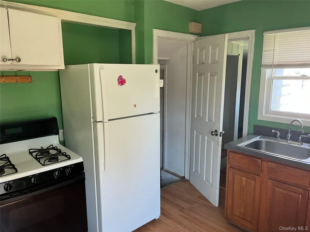 32 7th Avenue S Huntington Station, NY 11746