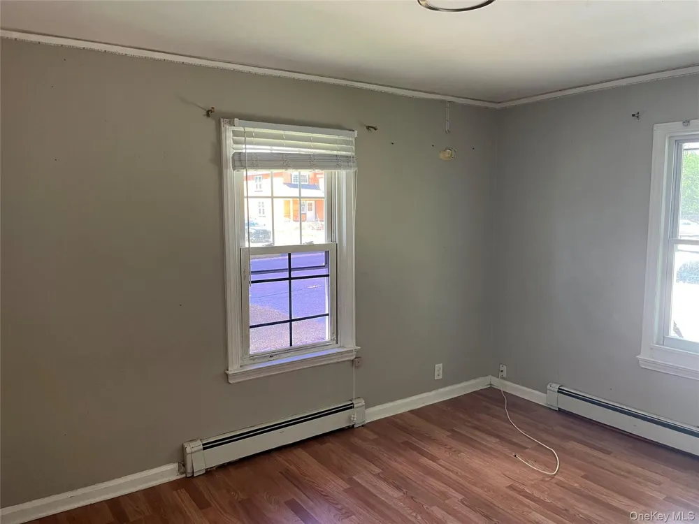 32 7th Avenue S Huntington Station, NY 11746