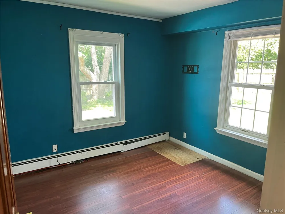 32 7th Avenue S Huntington Station, NY 11746