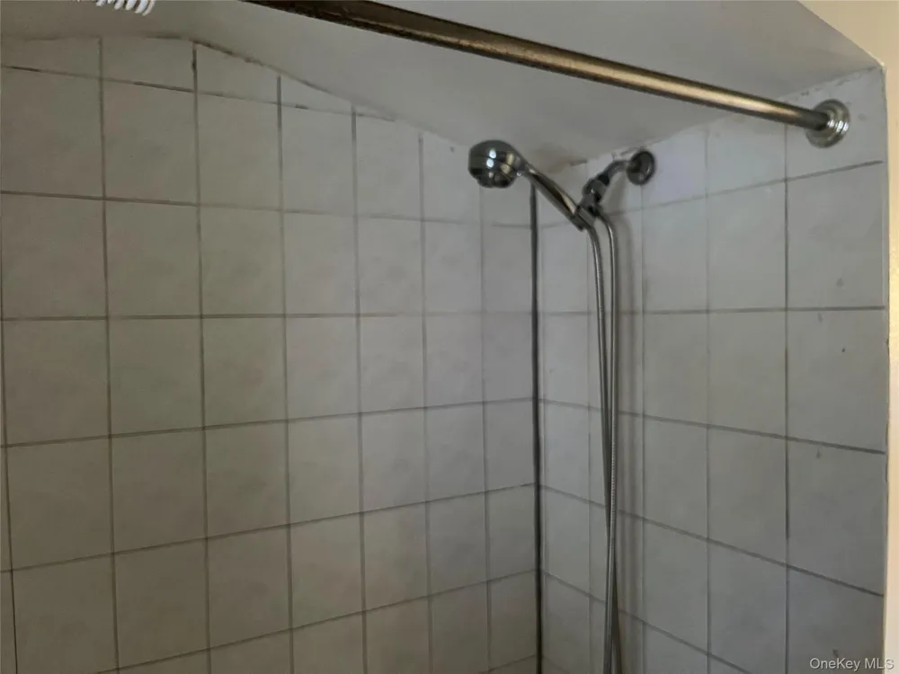 32 7th Avenue S Huntington Station, NY 11746