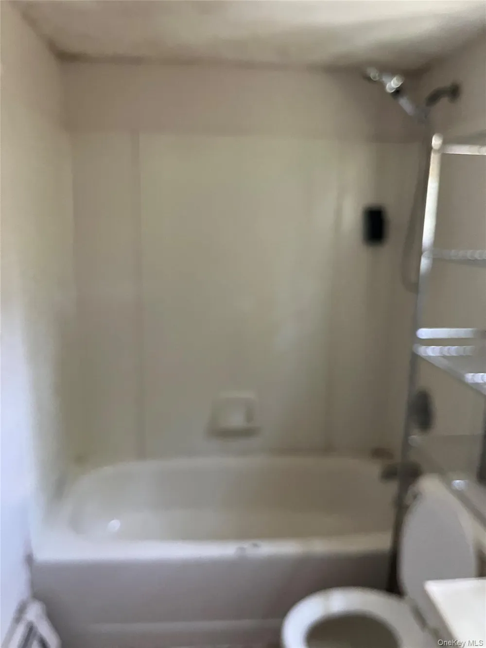 32 7th Avenue S Huntington Station, NY 11746