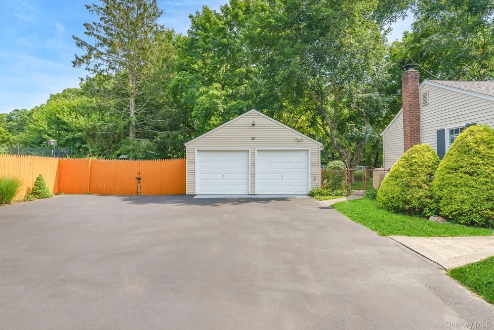 6 Hines Road Middle Island, NY 11953