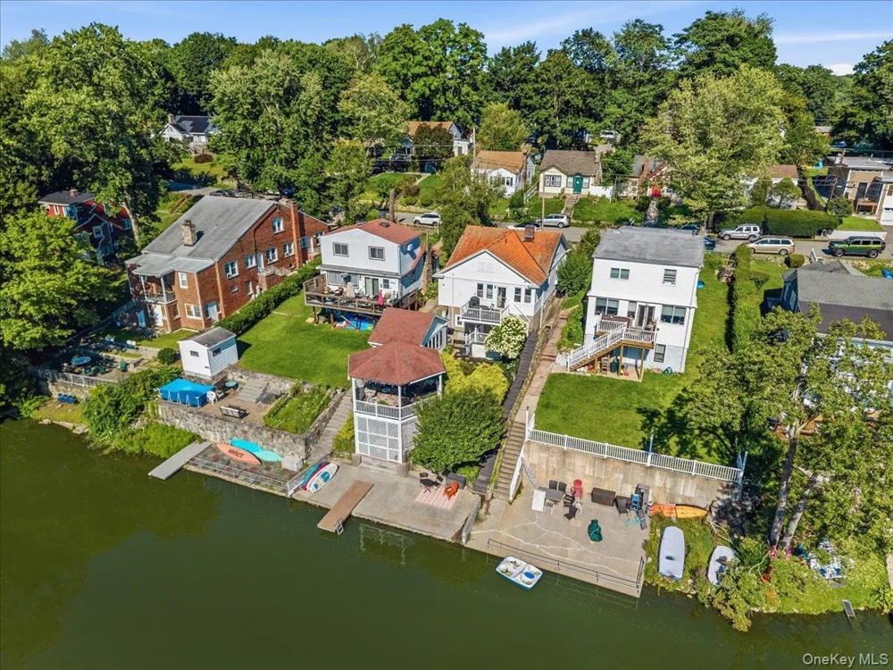 65 Lake Drive Lake Peekskill, NY 10537