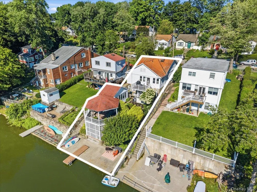 65 Lake Drive Lake Peekskill, NY 10537