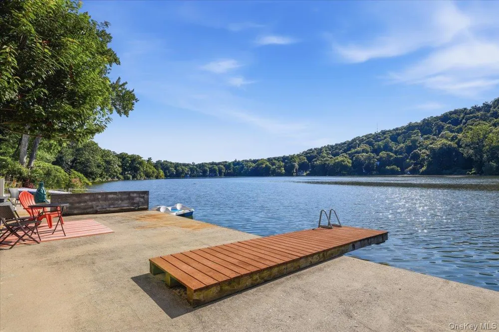 65 Lake Drive Lake Peekskill, NY 10537