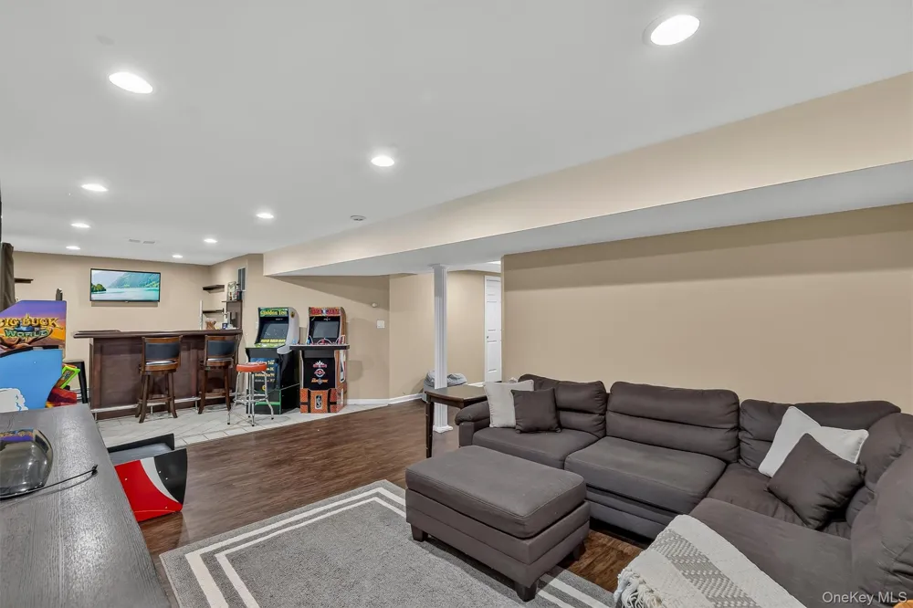 1 Stonefield Court Cortlandt Manor, NY 10567