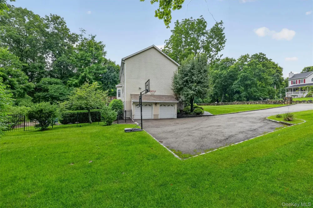 1 Stonefield Court Cortlandt Manor, NY 10567