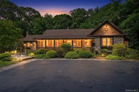 2064 Country Road