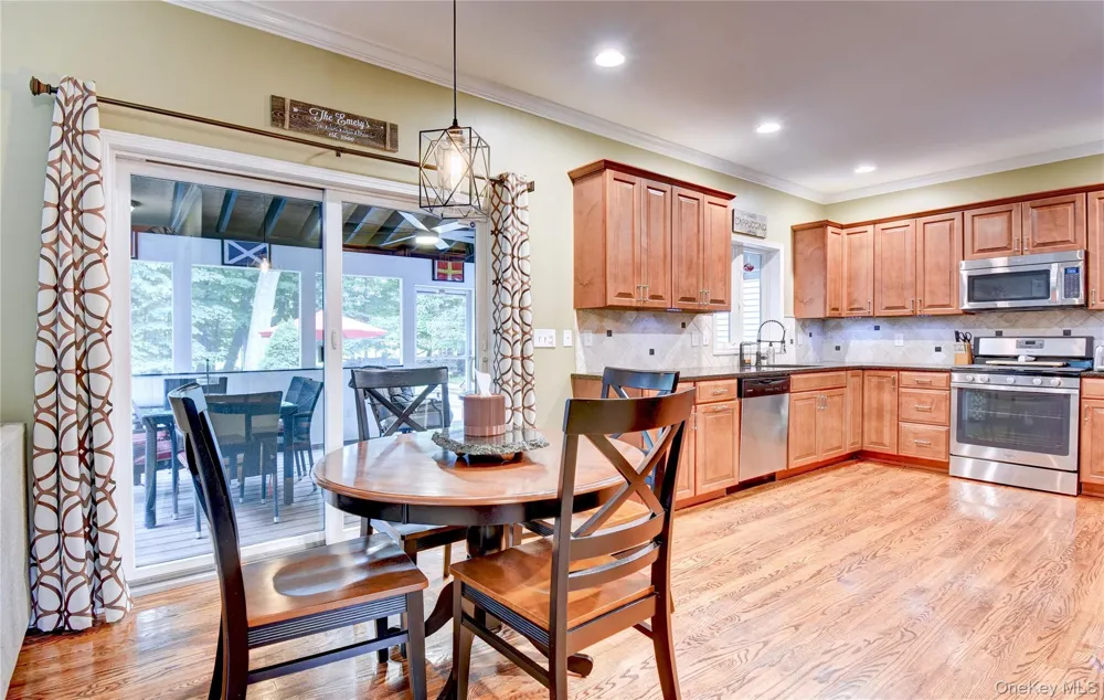 28 Hickory Lane Westtown, NY 10998