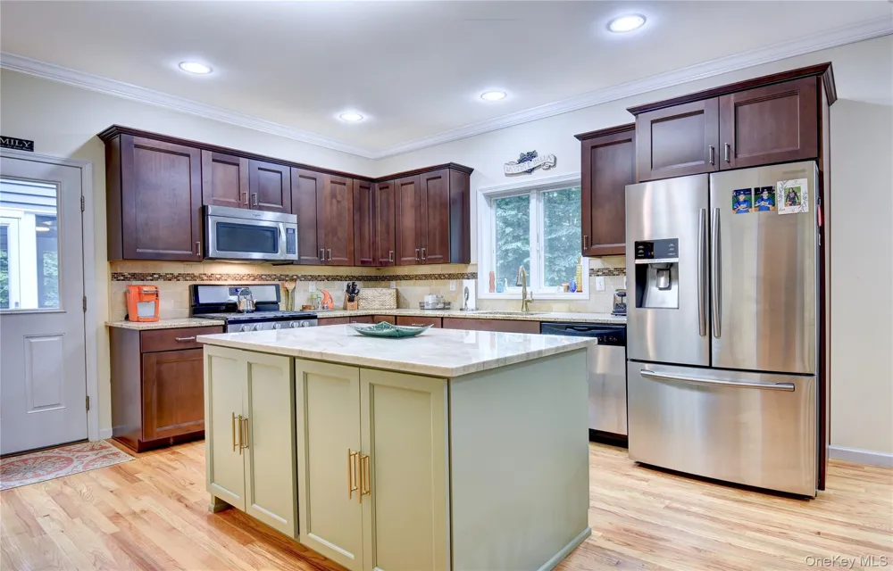 28 Hickory Lane Westtown, NY 10998