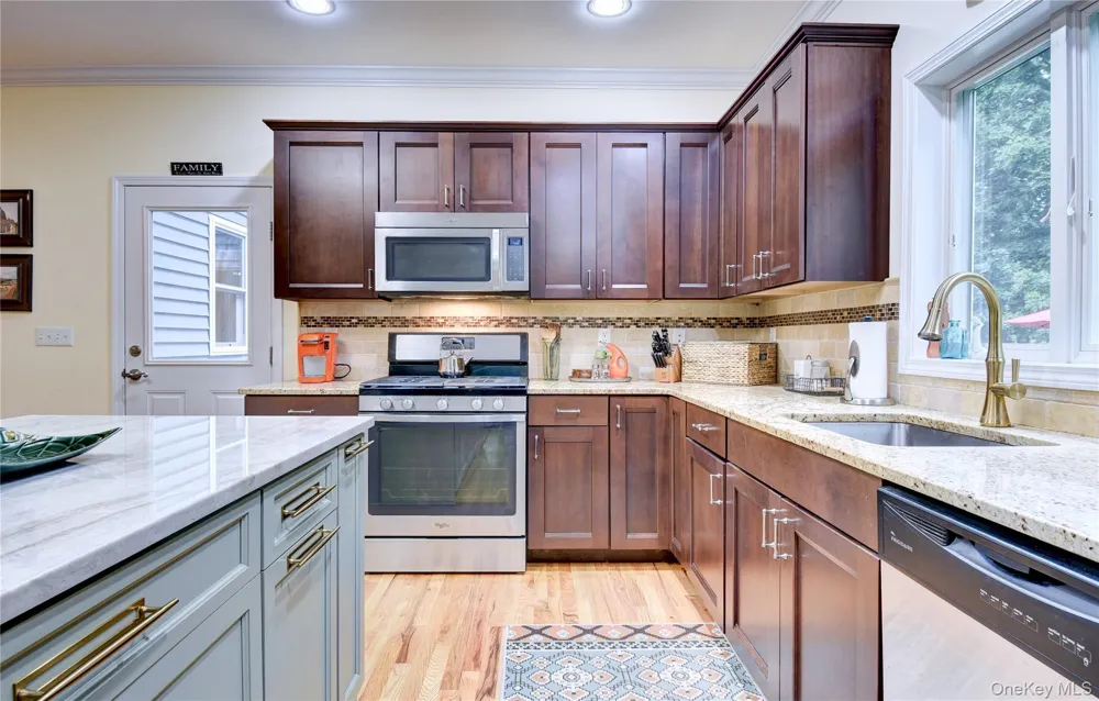 28 Hickory Lane Westtown, NY 10998