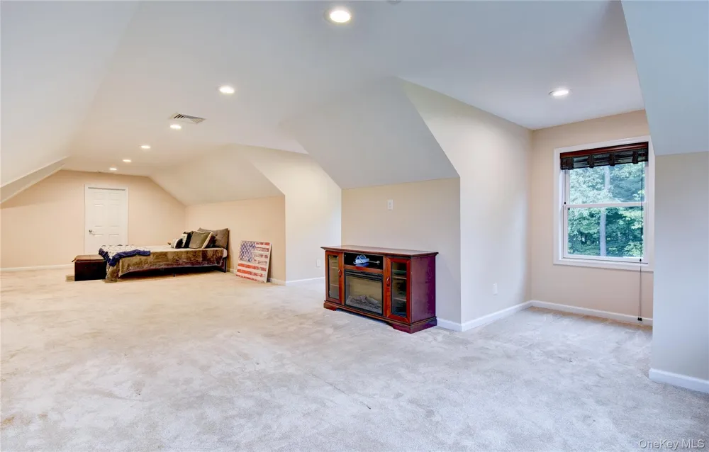 28 Hickory Lane Westtown, NY 10998