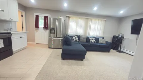 9 Florus Crom Court