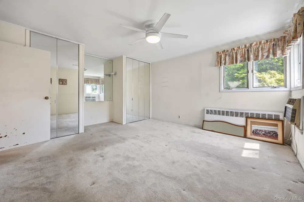 24 Cornell Drive Great Neck, NY 11020