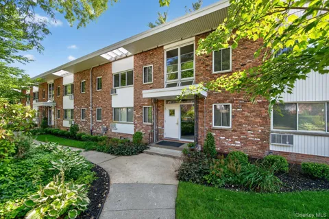 200 Lexington #1F