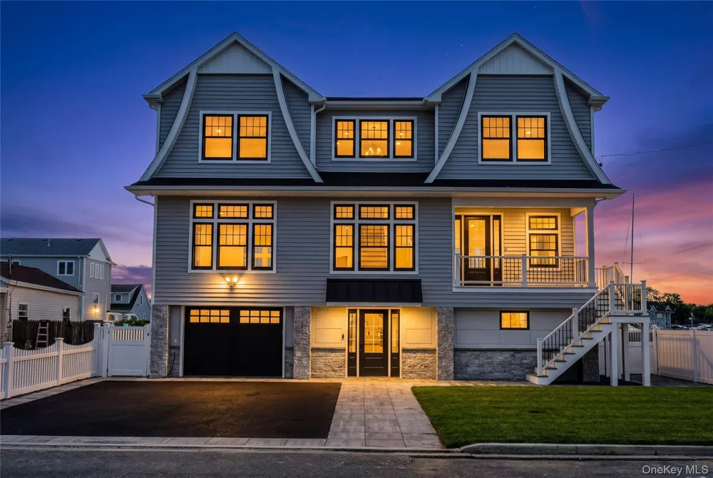 3681 Naomi Street Seaford, NY 11783