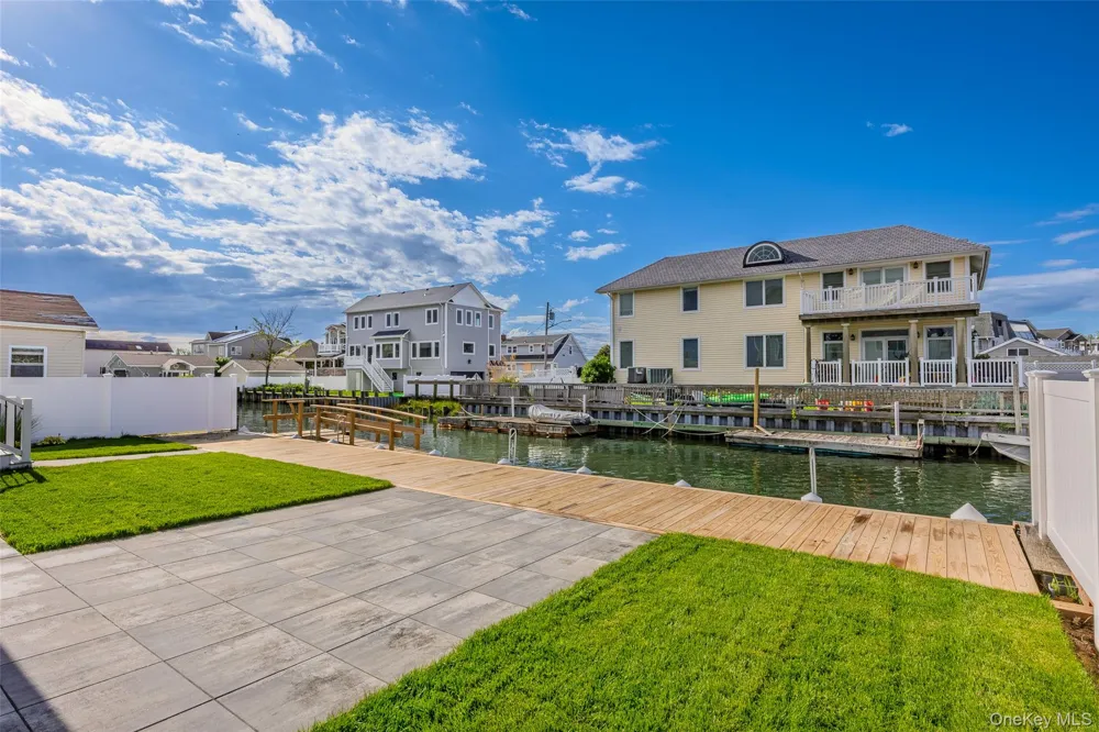 3681 Naomi Street Seaford, NY 11783