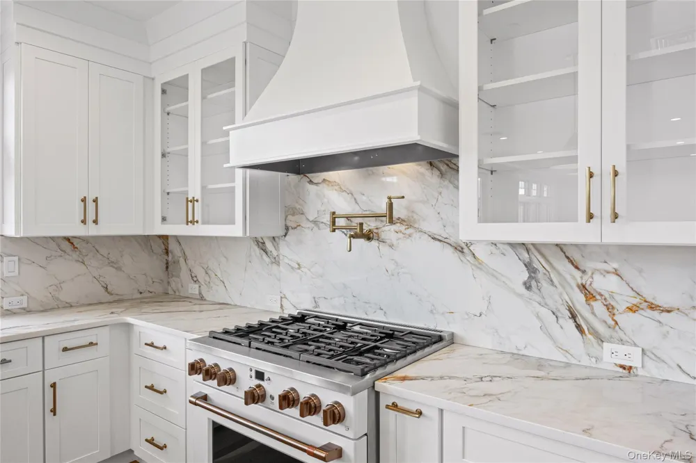 3681 Naomi Street Seaford, NY 11783