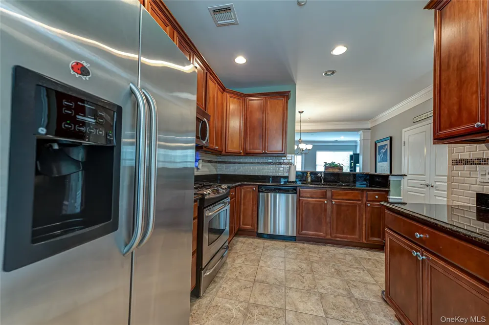 169 Southampton Drive Massapequa, NY 11758